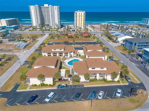 125 Boynton Blvd #17, Daytona Beach Shores, FL 32118