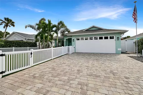 827 Hope Ave, New Smyrna Beach, FL 32169