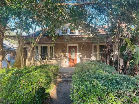307 S Orange St, New Smyrna Beach, FL 32168