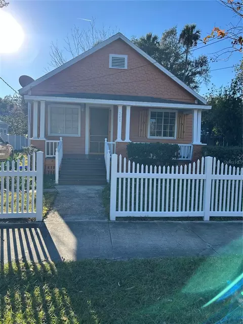 202 S Myrtle Ave, New Smyrna Beach, FL 32168
