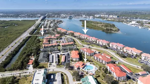 456 Bouchelle Dr #202, New Smyrna Beach, FL 32169