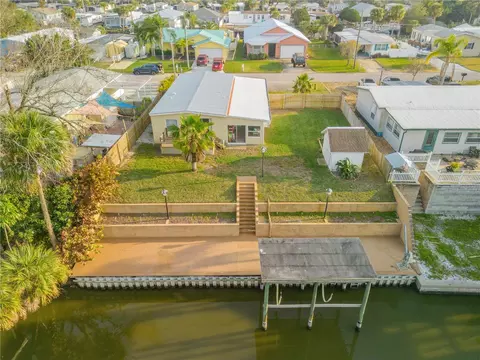 135 Lewis St, Edgewater, FL 32141