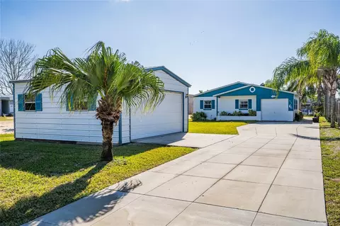 275 Randle Ave, Oak Hill, FL 32759