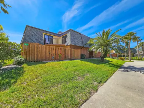 61 Cedar Dunes Dr, New Smyrna Beach, FL 32169