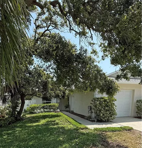 3827 Schoolway Ave, New Smyrna Beach, FL 32169