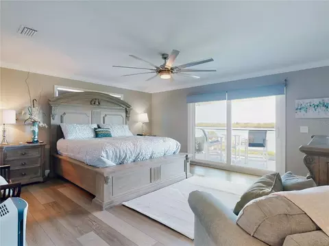 Bedroom - 2019 S Riverside, Edgewater, FL 32141 photo 5 of 7