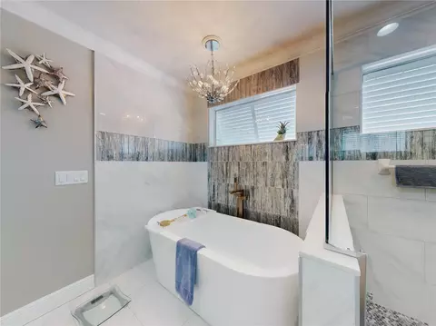 Bath - 2019 S Riverside, Edgewater, FL 32141 photo 5 of 8
