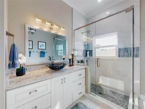 Bath - 2019 S Riverside, Edgewater, FL 32141 photo 2 of 8