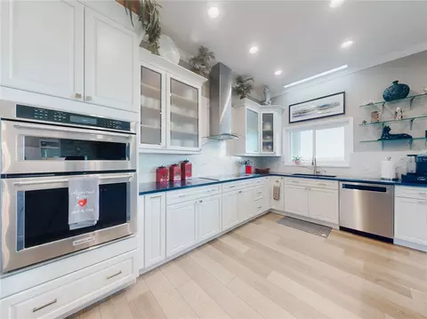 Kitchen - 2019 S Riverside, Edgewater, FL 32141 photo 6 of 9