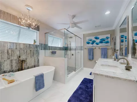 Bath - 2019 S Riverside, Edgewater, FL 32141 photo 3 of 8
