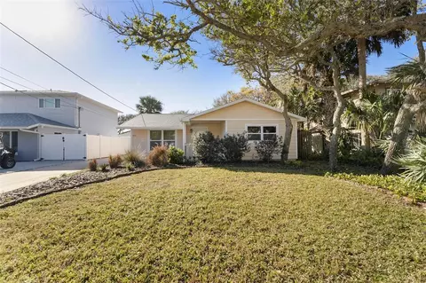 827 E 20th Ave, New Smyrna Beach, FL 32169
