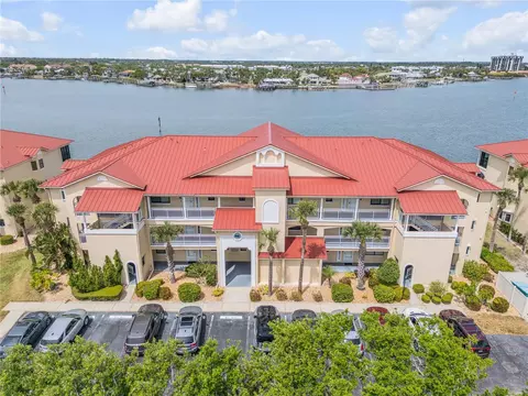 442 Bouchelle Dr #104, New Smyrna Beach, FL 32169