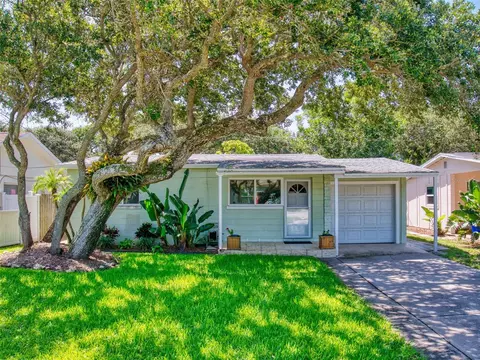 823 E 10th Ave, New Smyrna Beach, FL 32169