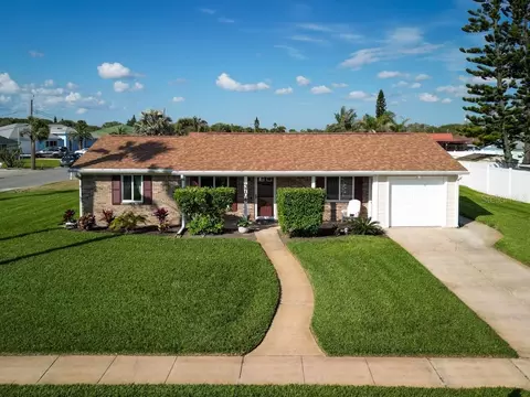 3704 Schoolway Ave, New Smyrna Beach, FL 32169