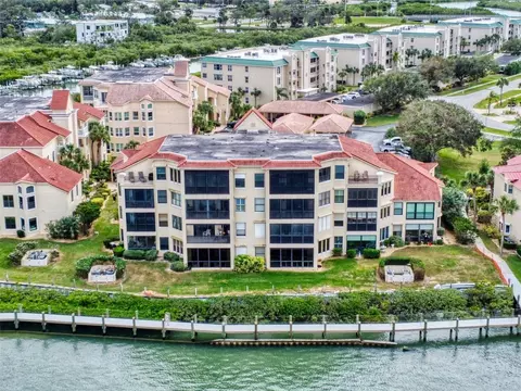 438 Bouchelle Dr #104, New Smyrna Beach, FL 32169
