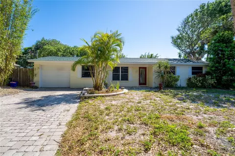 1 Carley Cir, New Smyrna Beach, FL 32169