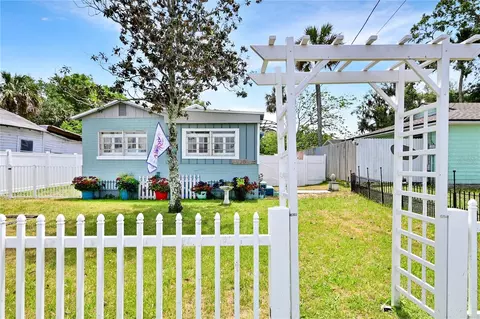 530 Ronnoc Ln, New Smyrna Beach, FL 32168