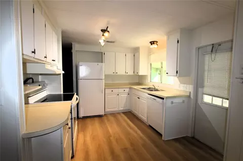 151 Apache Ct, Oak Hill, FL 32759 photo 7