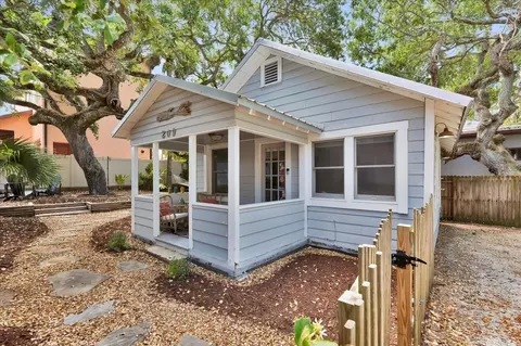 209 Esther St, New Smyrna Beach, FL 32169