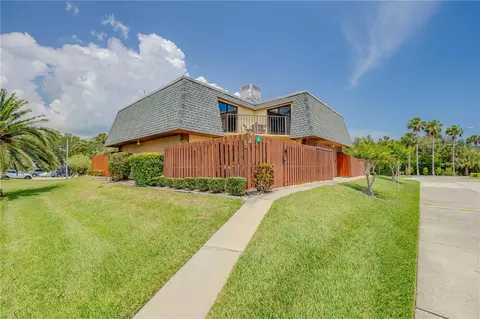 90 Cedar Dunes Dr, New Smyrna Beach, FL 32169