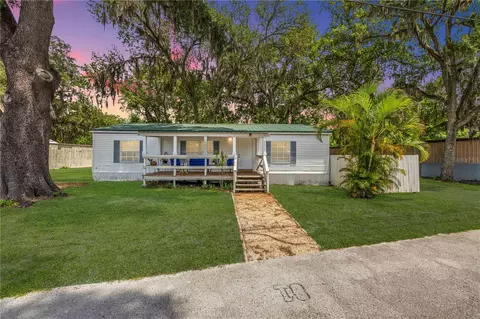 2917 Crockett Pt, Sanford, FL 32773