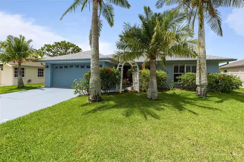 223 NE Golf Club Dr, New Smyrna Beach, FL 32168