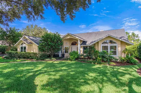 915 Club House Blvd, New Smyrna Beach, FL 32168