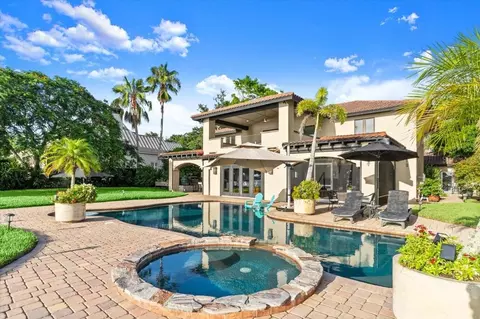 206 Canova Dr, New Smyrna Beach, FL 32169