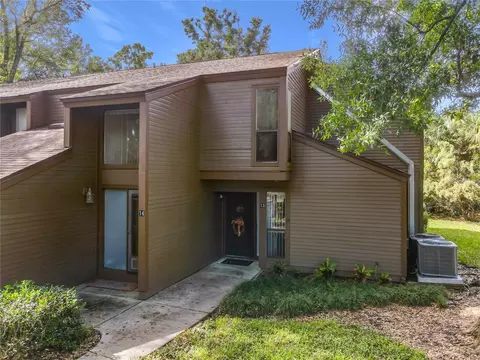 13 Surrey Ct #13, Palm Coast, FL 32137