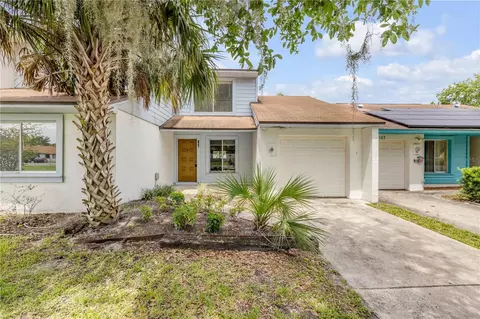 165 Long Leaf Pine Cir, Sanford, FL 32773