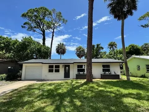 1107 Dougherty St, New Smyrna Beach, FL 32168