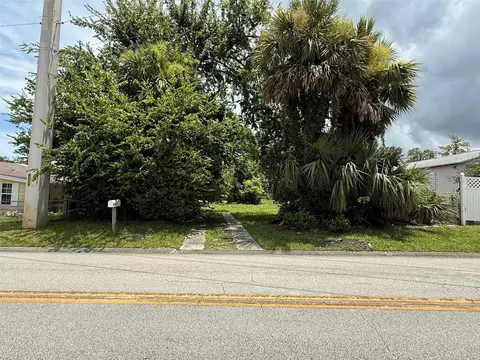 1203 13th St, Daytona Beach, FL 32117