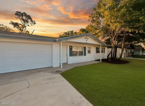 1022 4th St, Port Orange, FL 32129