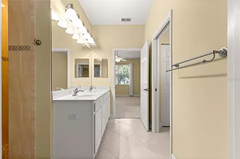 Bath - 9365 SW 94th Loop, Ocala, FL 34481 photo 3 of 3
