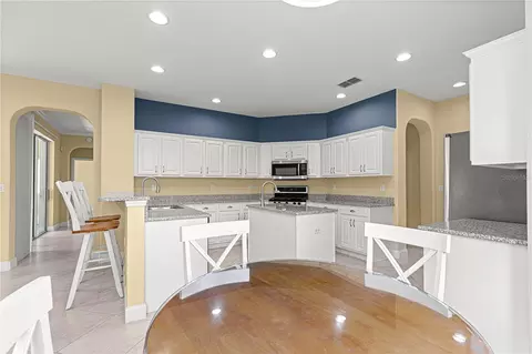 Kitchen - 9365 SW 94th Loop, Ocala, FL 34481 photo 4 of 6