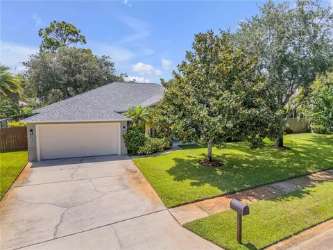 530 Bella Vista Dr, Titusville, FL 32780
