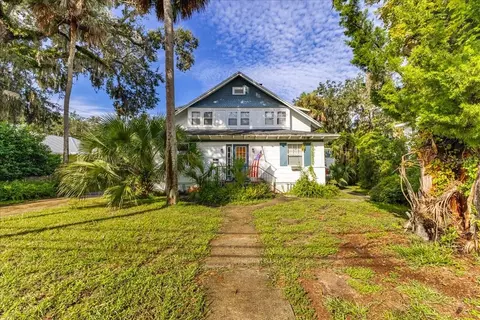 1116 Magnolia St, New Smyrna Beach, FL 32168