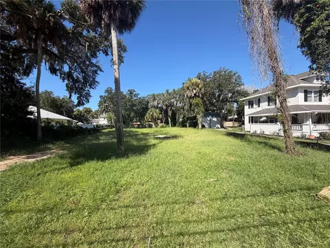 1116 Magnolia St, New Smyrna Beach, FL 32168