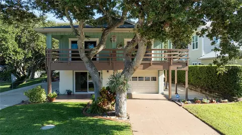 837 E 19th Ave, New Smyrna Beach, FL 32169