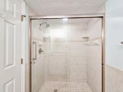 Bath - 2 Dondanville Rd #112, Saint Augustine, FL 32080 photo 6 of 6