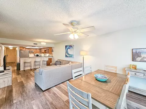 Dining - 2 Dondanville Rd #112, Saint Augustine, FL 32080 photo 1 of 4
