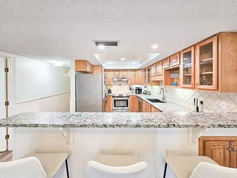 Kitchen - 2 Dondanville Rd #112, Saint Augustine, FL 32080 photo 5 of 6