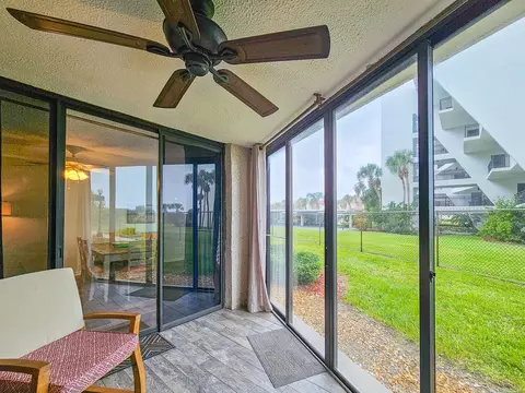 Exterior - 2 Dondanville Rd #112, Saint Augustine, FL 32080 photo 2 of 6