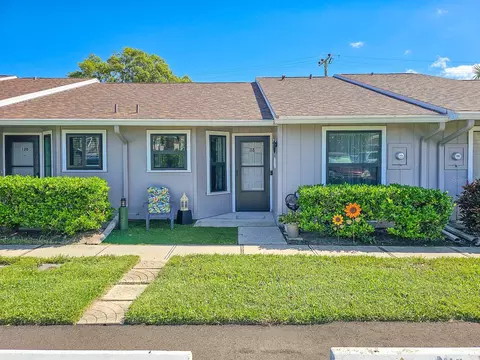 118 Lagoon Ct, New Smyrna Beach, FL 32169