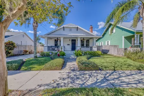 306 S Orange St, New Smyrna Beach, FL 32168