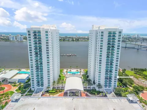 231 Riverside Dr #709-1, Holly Hill, FL 32117