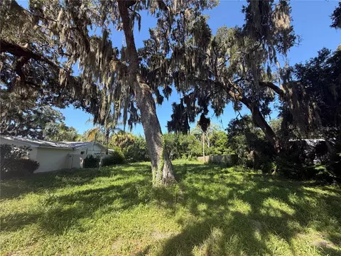 1308 Live Oak St, New Smyrna Beach, FL 32168