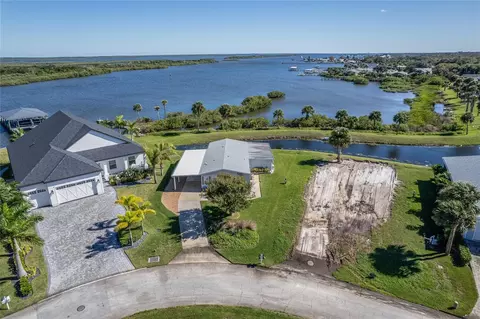 251 Golden Bay Blvd, Oak Hill, FL 32759