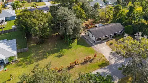 3221 Lime Tree Dr, Edgewater, FL 32141