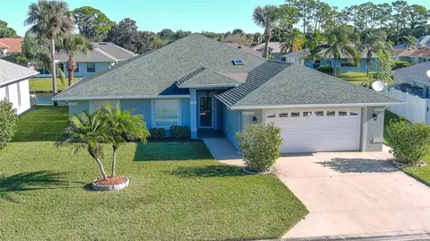 257 Golf Club Dr, New Smyrna Beach, FL 32168